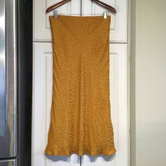 Banana Republic Mustard Cheetah Print Maxi Trumpet Skirt - Picture 2 of 4